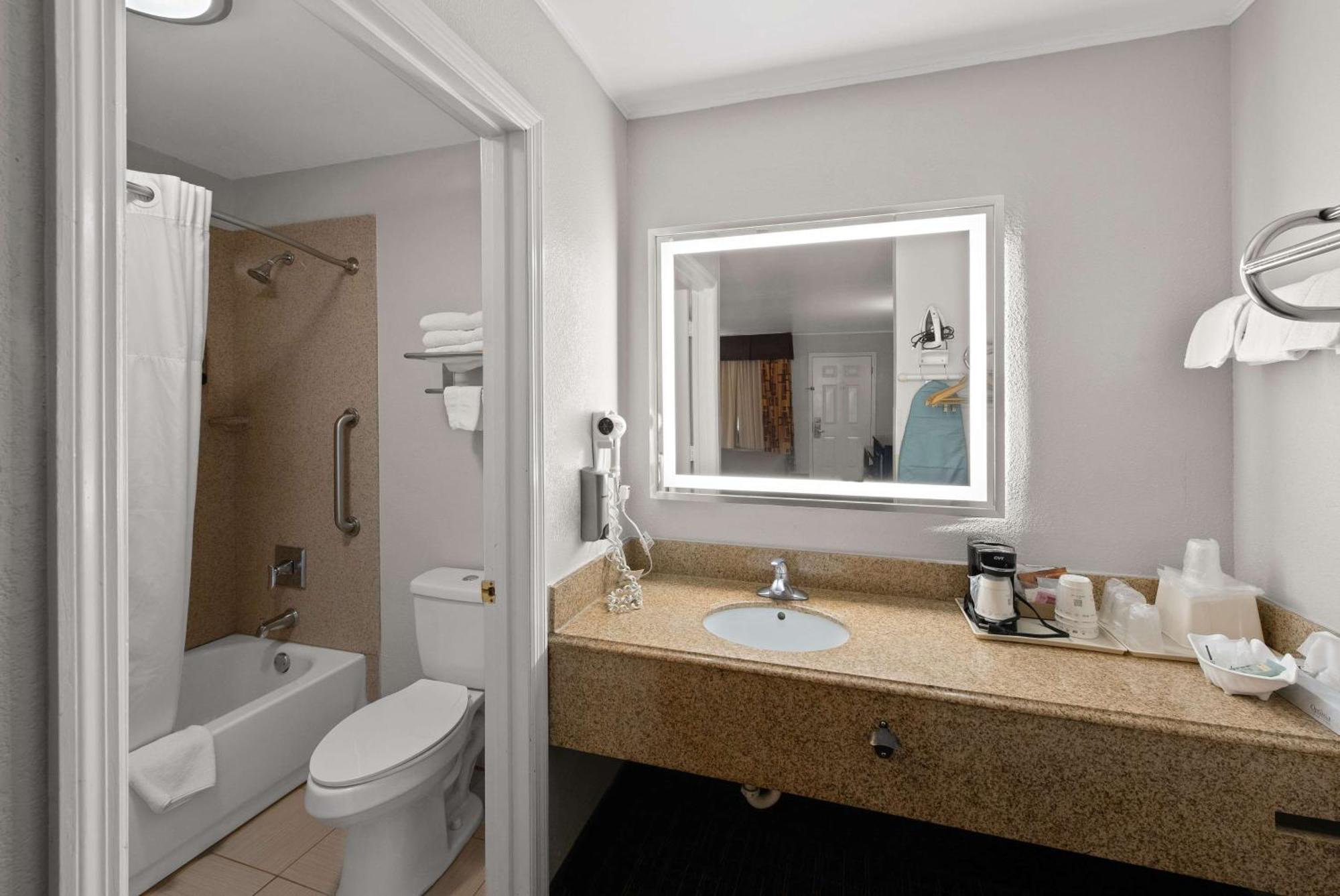 Best Western Executive Inn Grove City Εξωτερικό φωτογραφία